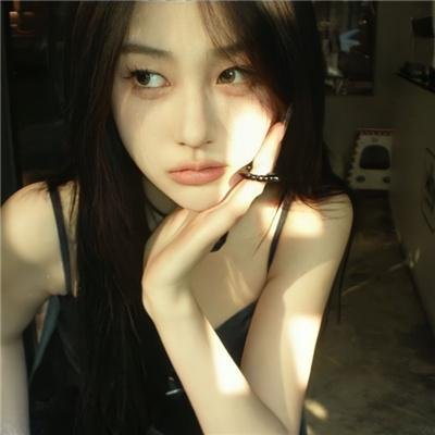 她在太岁头上动土,我才是总裁夫人